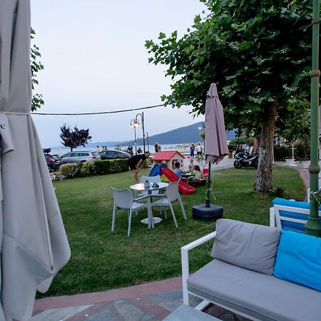 Amalia Mare Sea View Apartment เนอาวรัสนา ภายนอก รูปภาพ