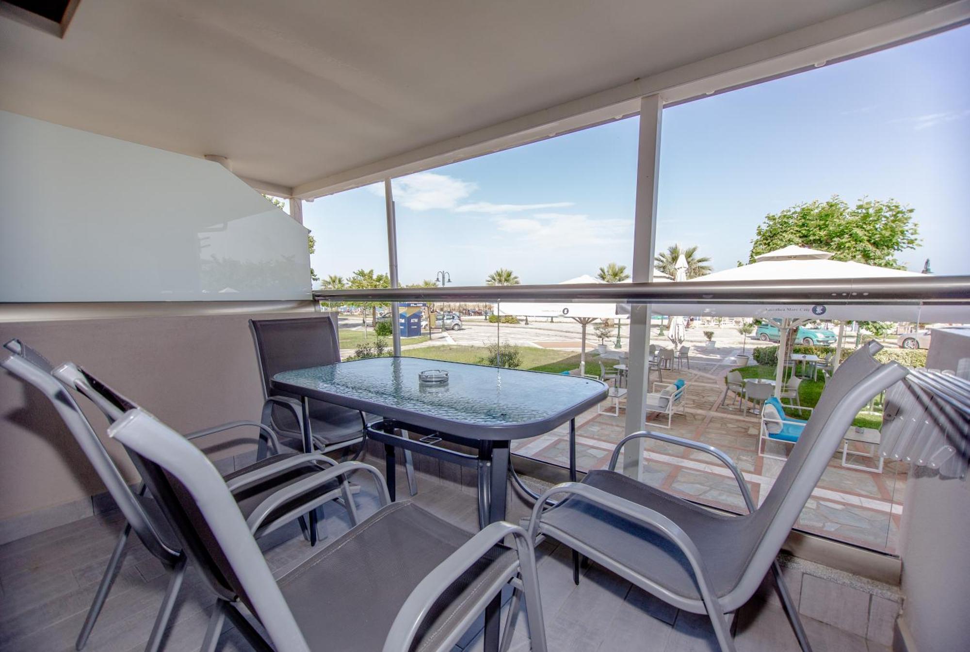 Amalia Mare Sea View Apartment เนอาวรัสนา ภายนอก รูปภาพ