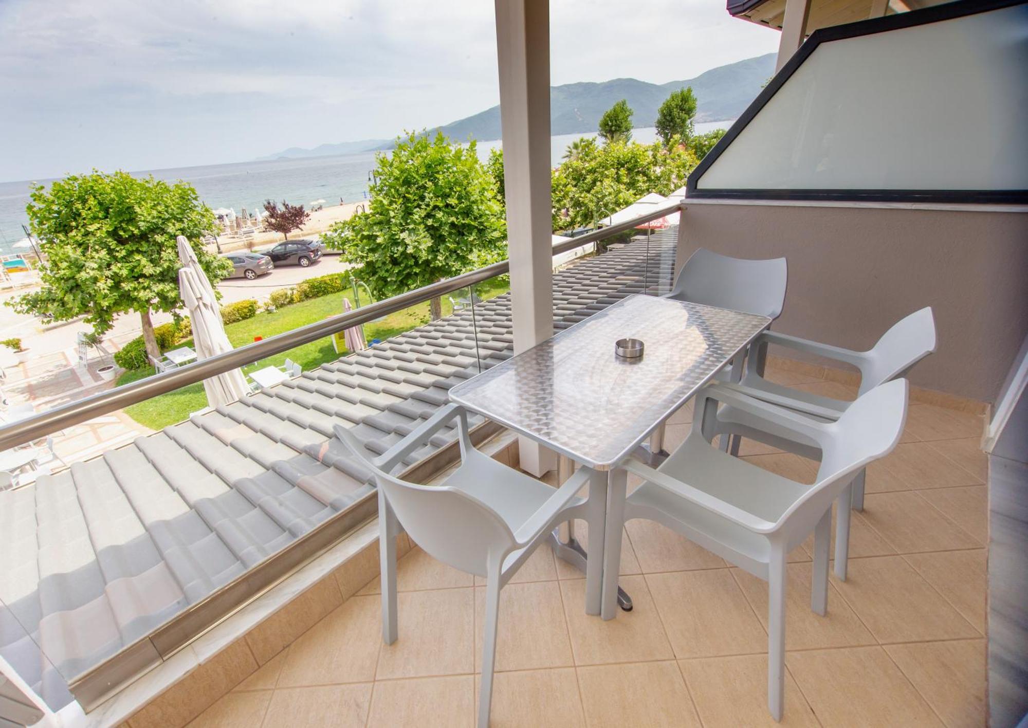 Amalia Mare Sea View Apartment เนอาวรัสนา ห้อง รูปภาพ