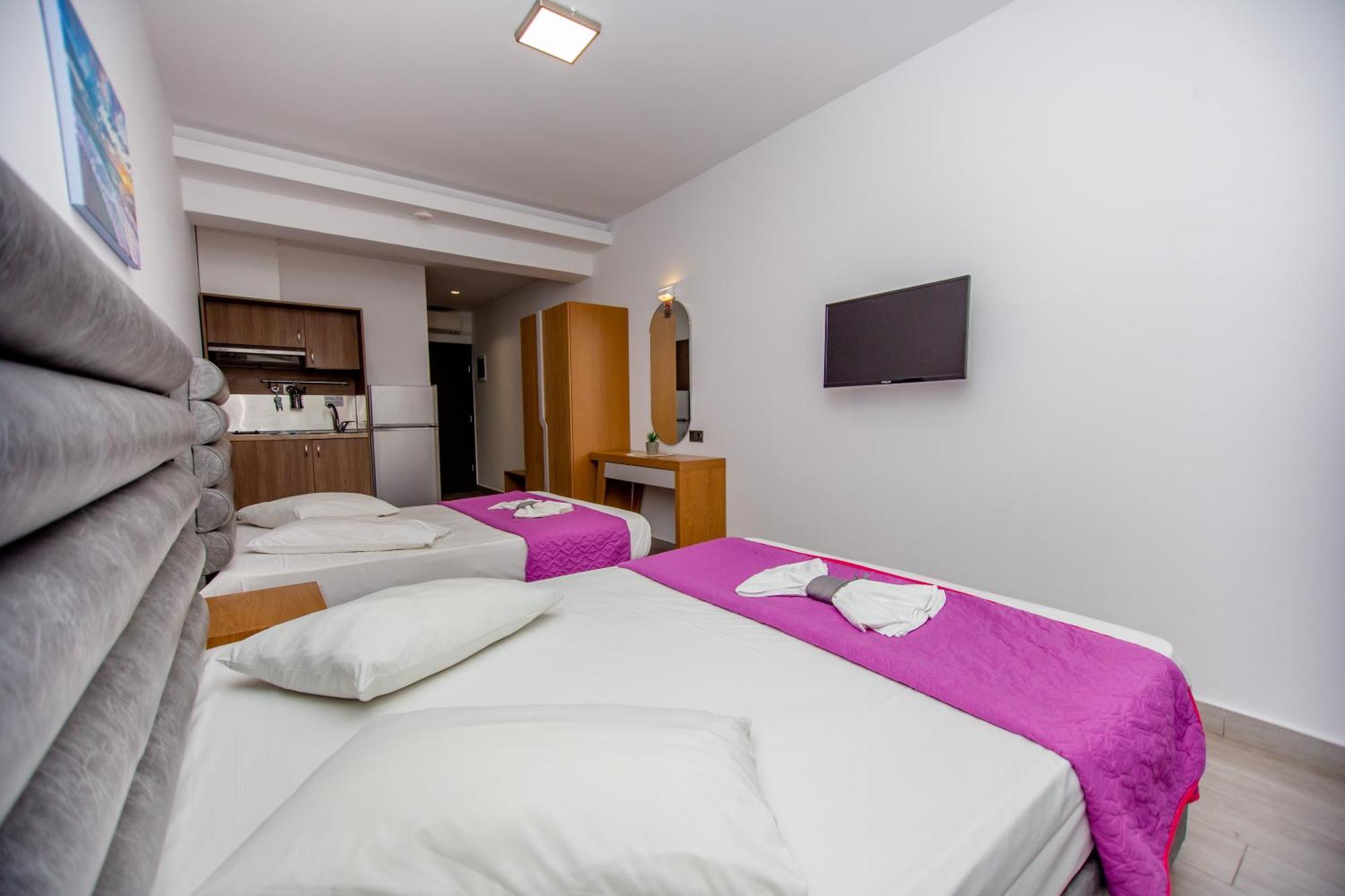 Amalia Mare Sea View Apartment เนอาวรัสนา ภายนอก รูปภาพ