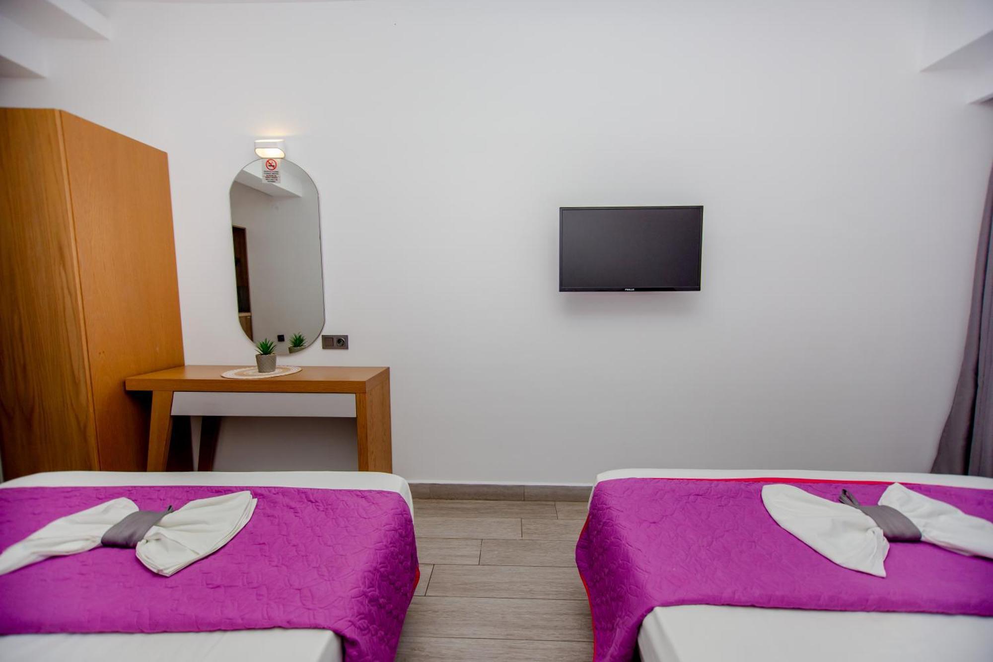 Amalia Mare Sea View Apartment เนอาวรัสนา ภายนอก รูปภาพ