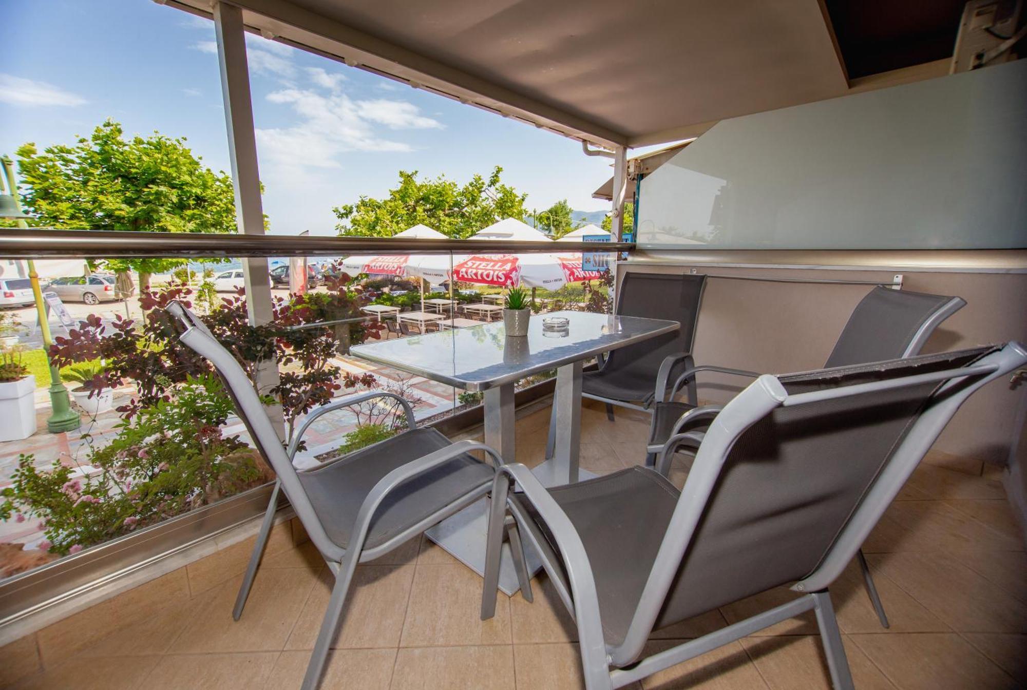 Amalia Mare Sea View Apartment เนอาวรัสนา ภายนอก รูปภาพ
