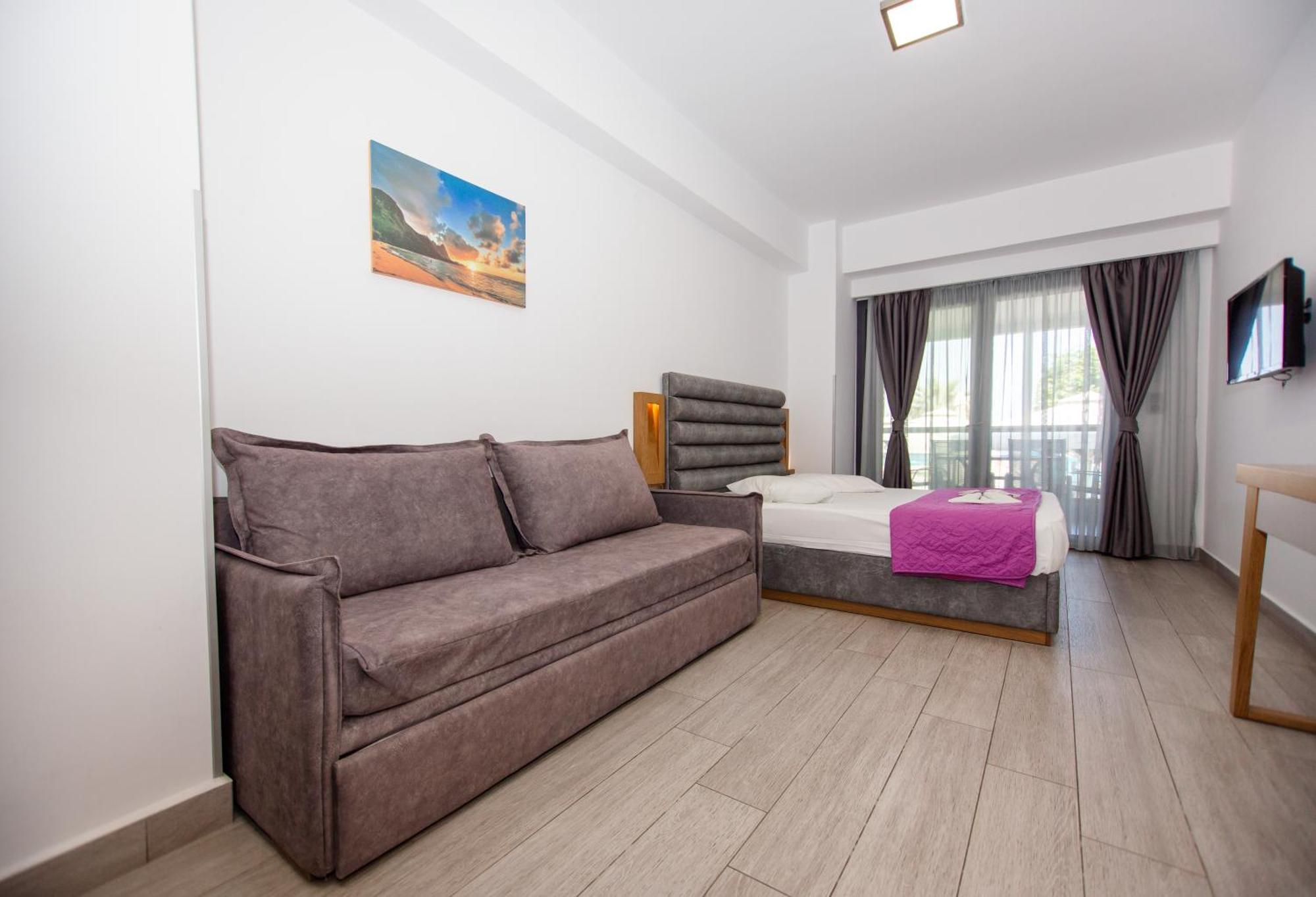 Amalia Mare Sea View Apartment เนอาวรัสนา ภายนอก รูปภาพ
