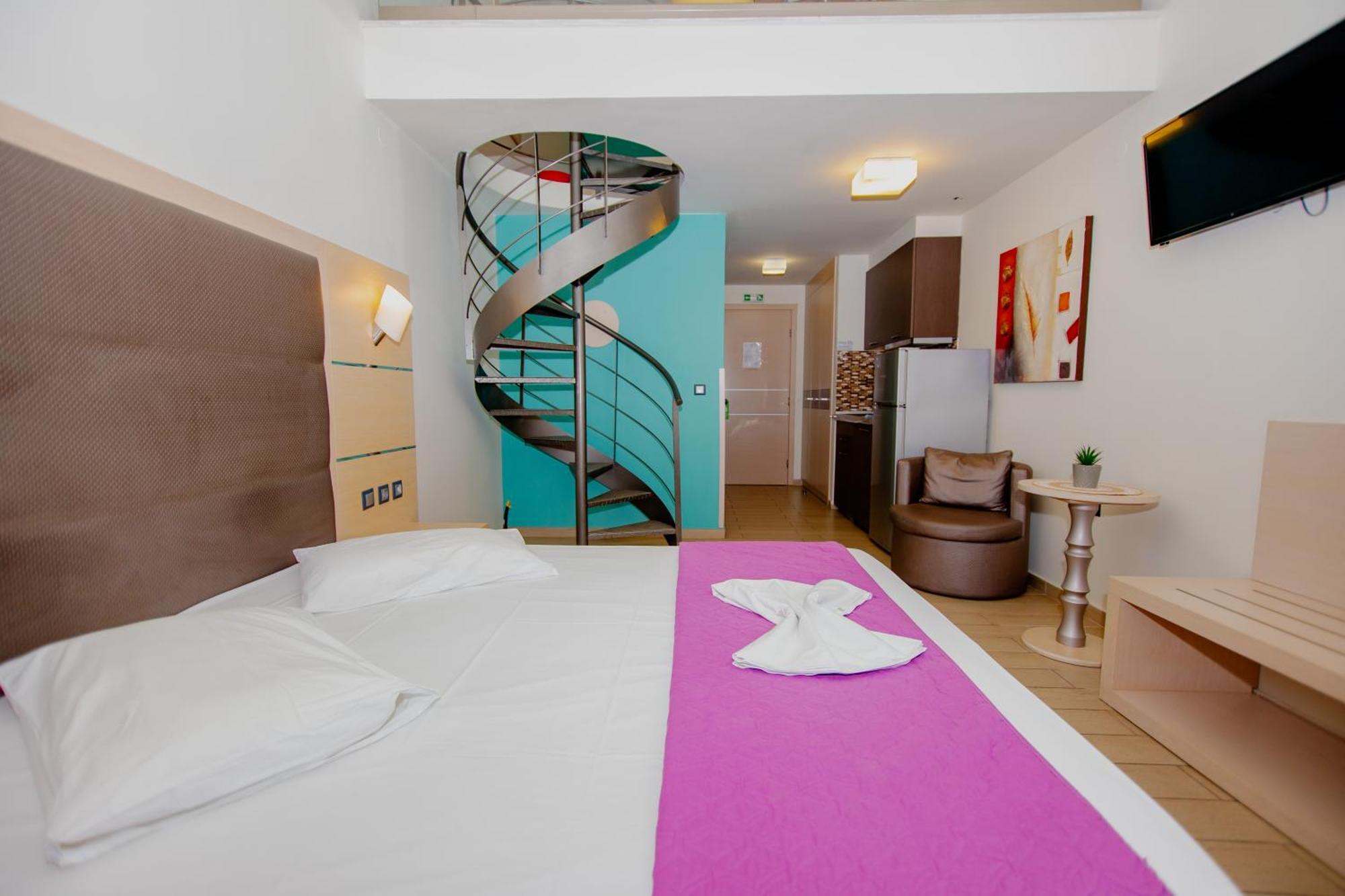 Amalia Mare Sea View Apartment เนอาวรัสนา ภายนอก รูปภาพ