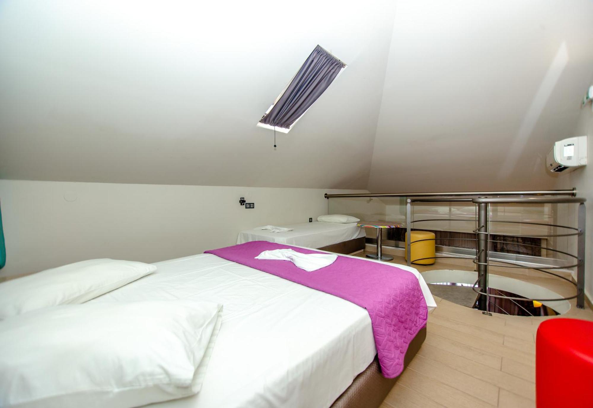 Amalia Mare Sea View Apartment เนอาวรัสนา ห้อง รูปภาพ